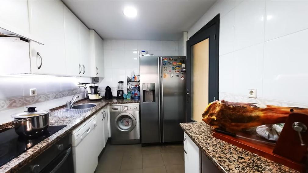 Apartamento San Pedro De Alcantara Estupendo Piso 2 Hab, Salon, Wifi *